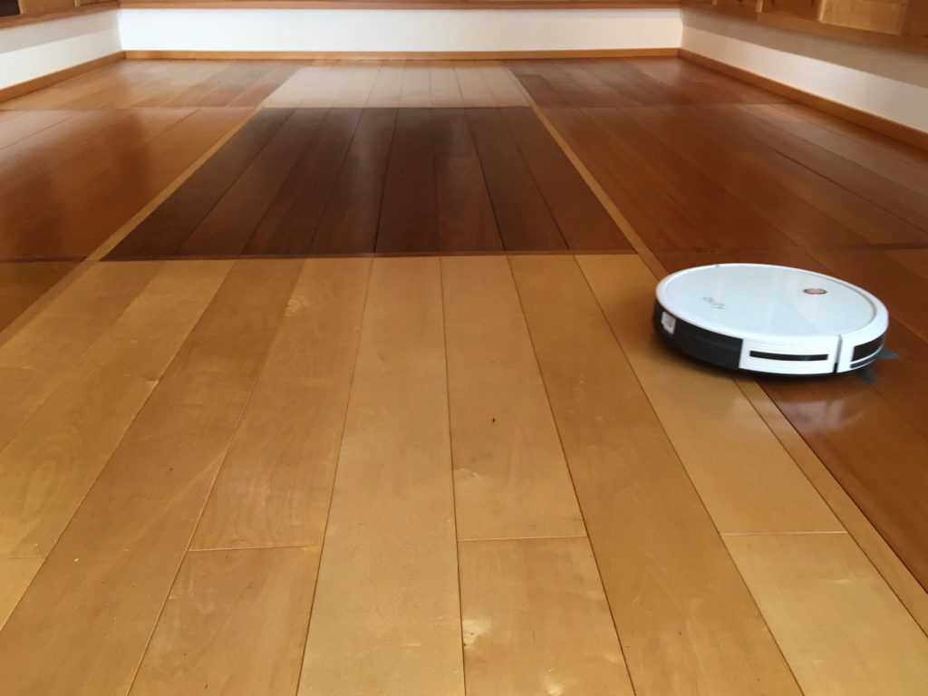 無垢フローリング　ルンバ 　ロボット掃除機